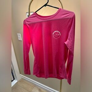 Vineyard vines women’s medium long sleeve performance tshirt
